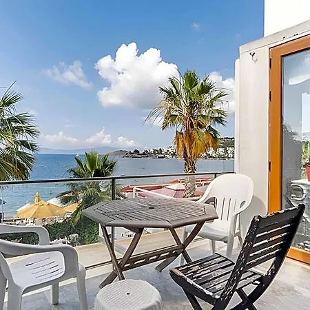 Seafront House Otel *