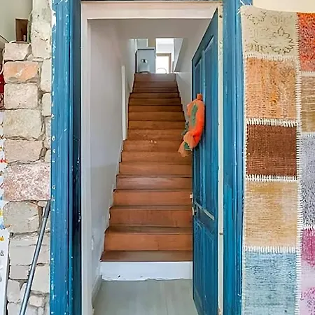 Seafront House Hotel *