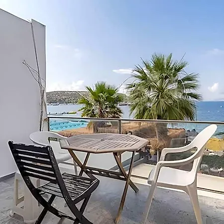 Hotel Seafront House
