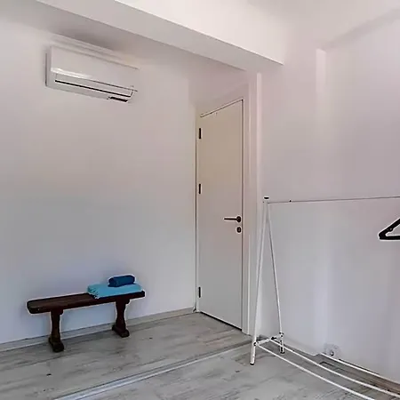 Seafront House Otel